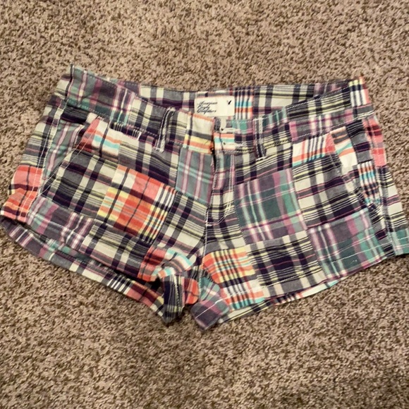 American Eagle Outfitters Pants - Women’s shorts AE size 00